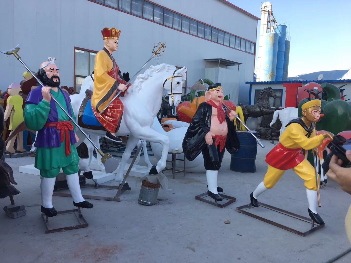 玻璃钢西游记雕塑